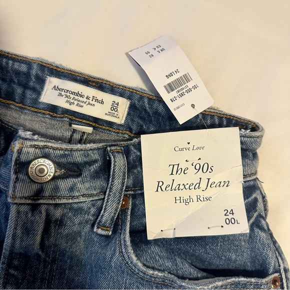 Abercrombie & Fitch Curve Love High Rise Blue Jeans - Picture 3 of 6